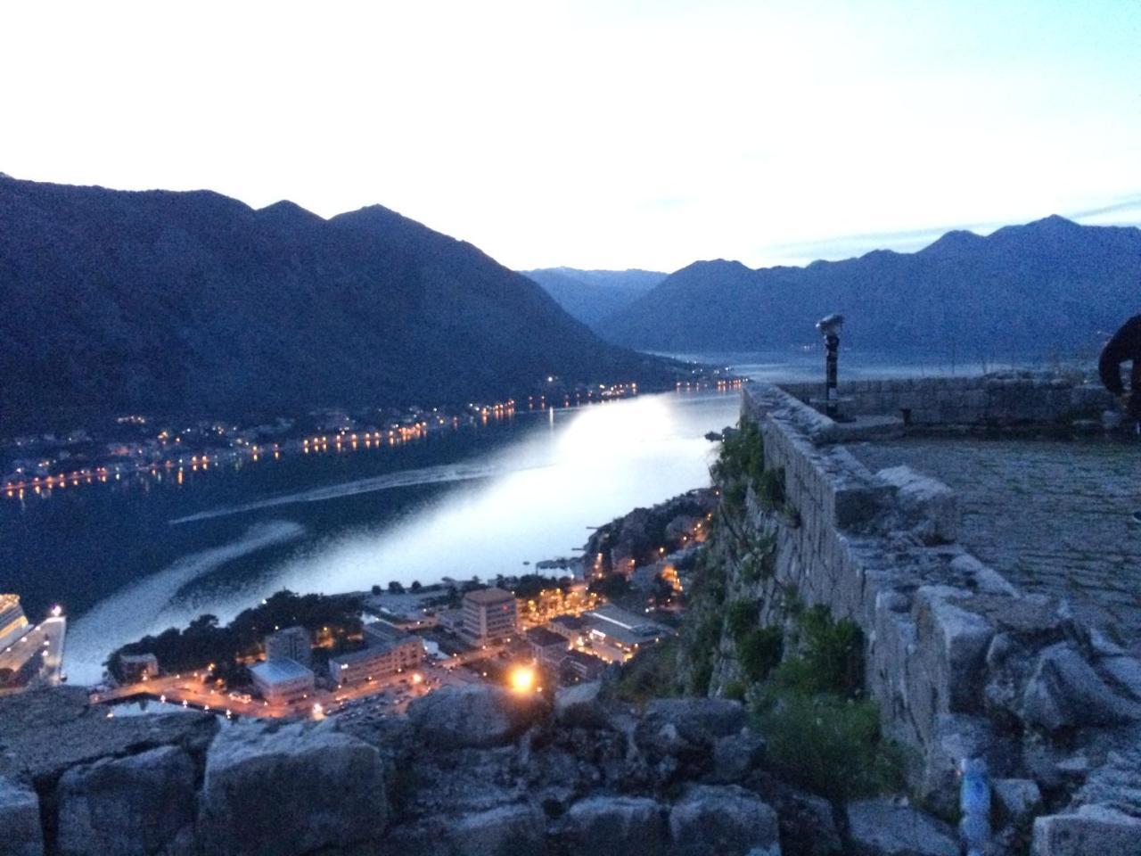 Ferienwohnung Chic & Stylish With Seaview-Terrace - Kotor Indah Exterior foto
