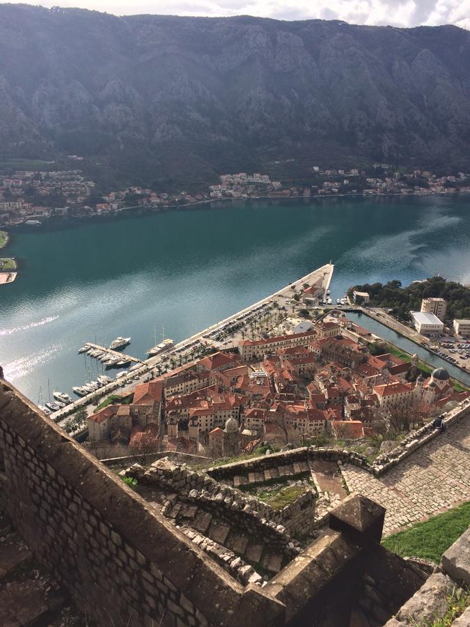 Ferienwohnung Chic & Stylish With Seaview-Terrace - Kotor Indah Exterior foto